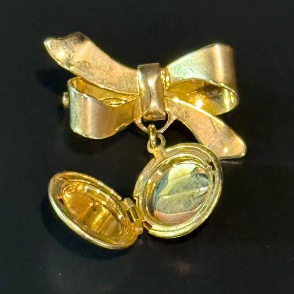 Vintage Gold tone bow and locket brooch - Picture 4 of 6